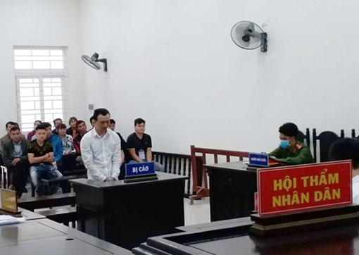 Tước đoạt mạng sống người khác vì bị đánh và cướp đàn gà chọi